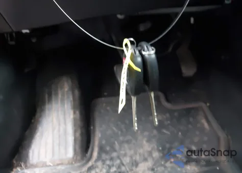 2015 Toyota Corolla Le Eco z USA, uszkodzony, nr VIN 2T1BPRHE0FC309135